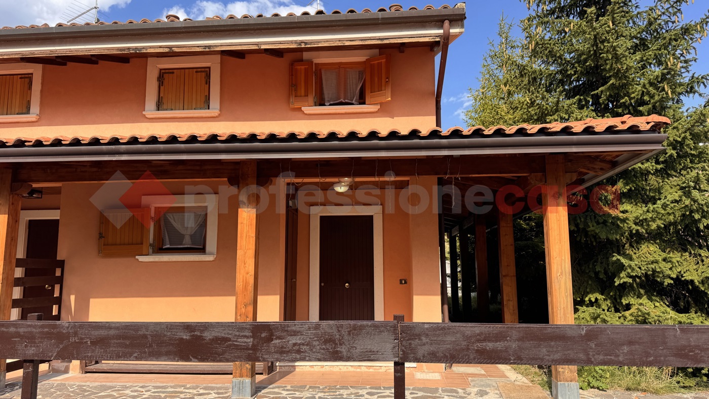 Villa in vendita a Castel di Sangro