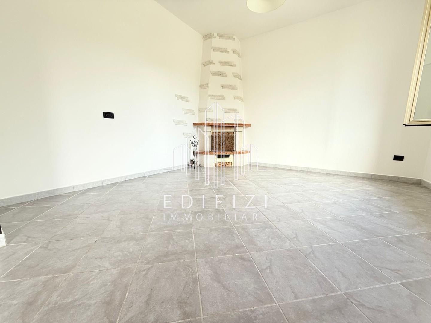 Villa Bifamiliare con giardino, Massa zona ospedale