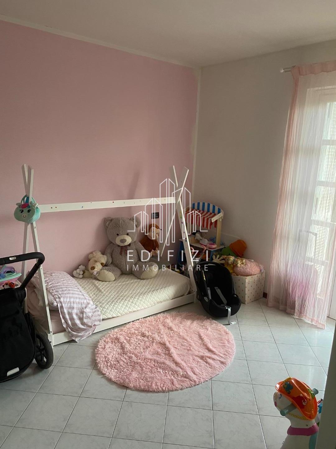 Quadrilocale con giardino, Massa marina di