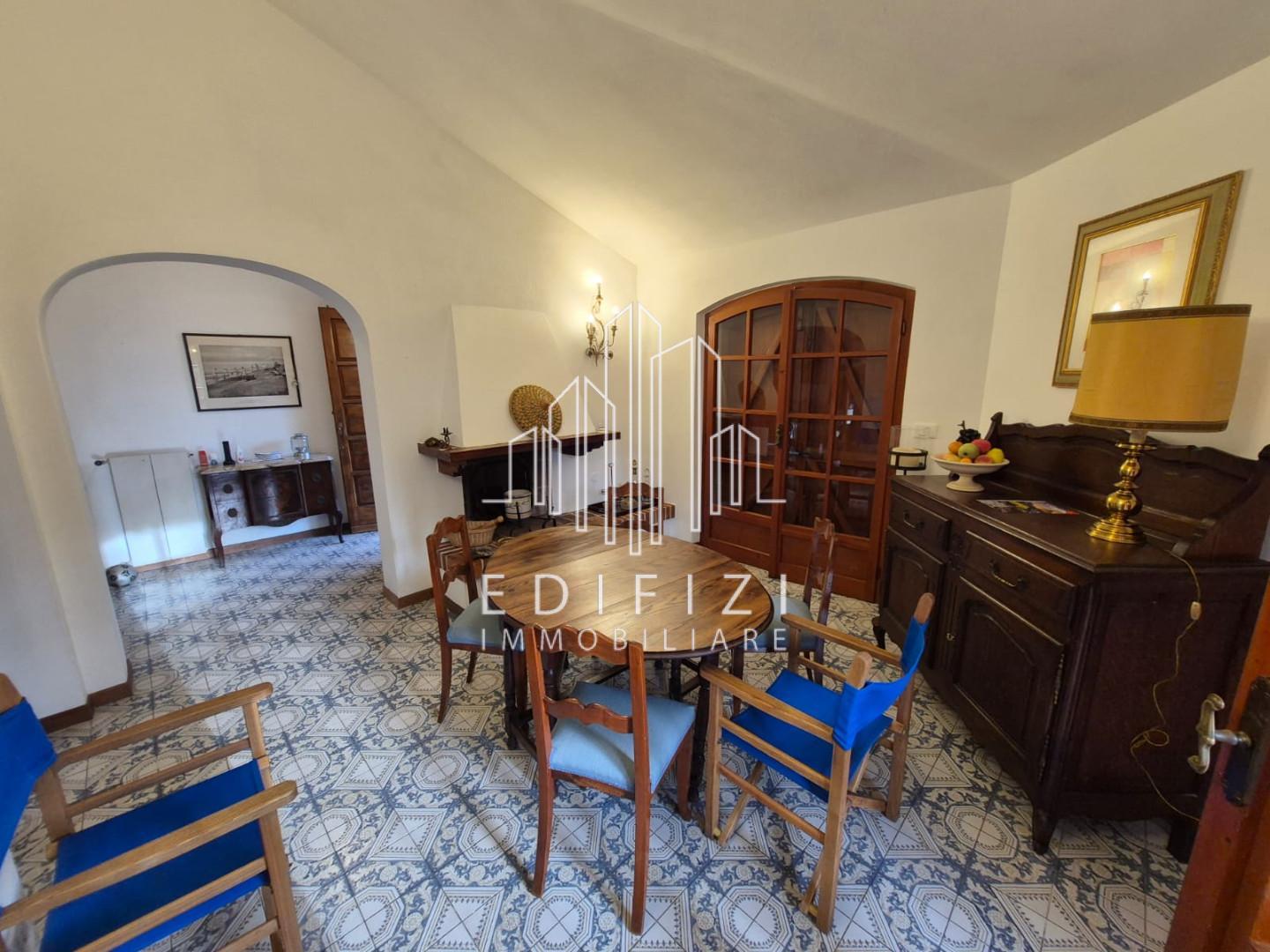Villa Bifamiliare con giardino, Massa poveromo