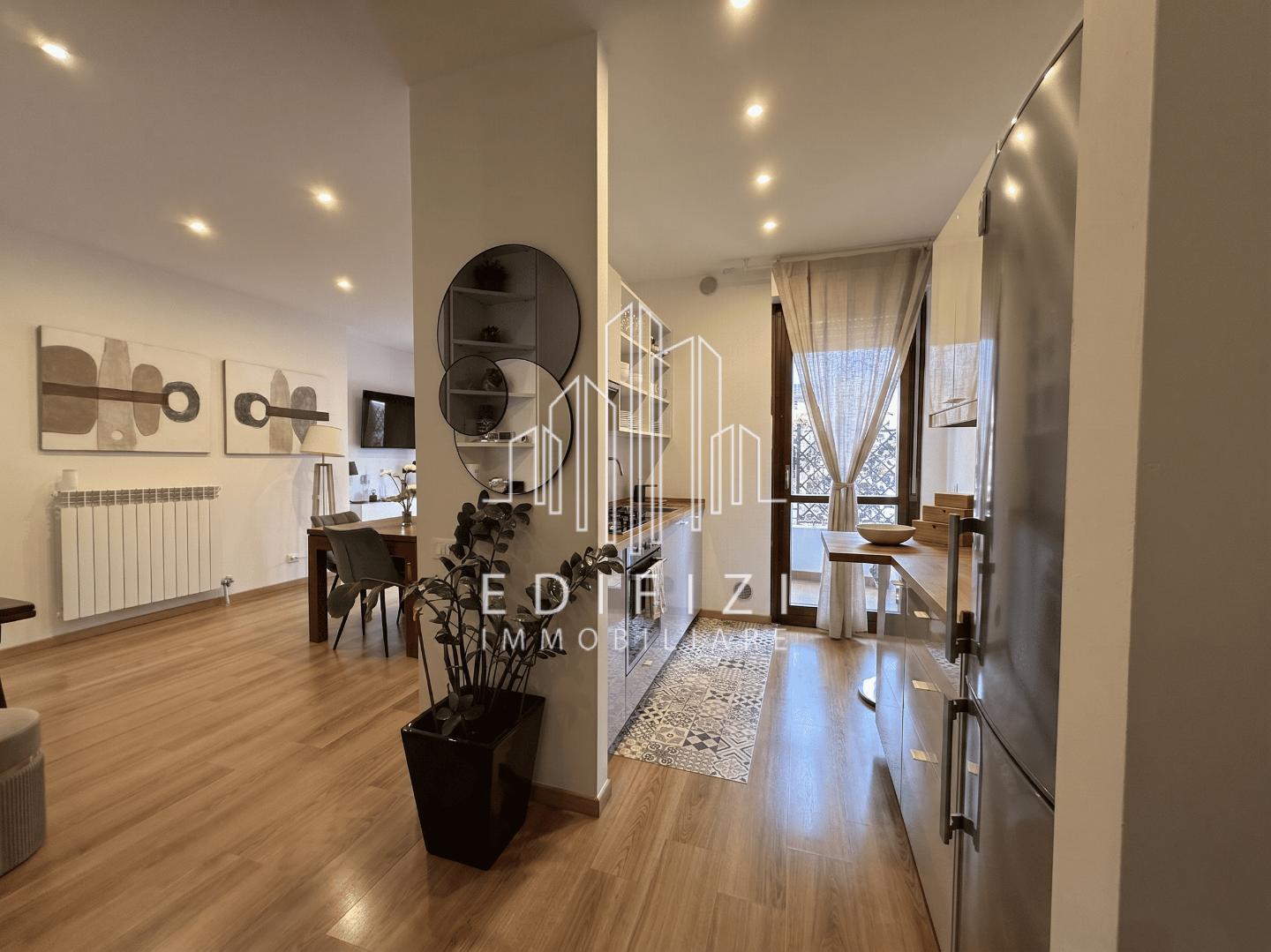 Appartamento con terrazzo, Massa zona viali