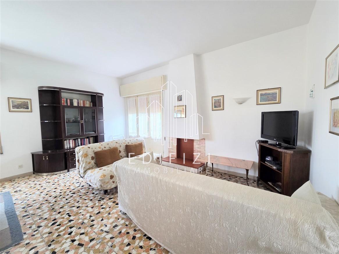 Appartamento in vendita, Massa marina di