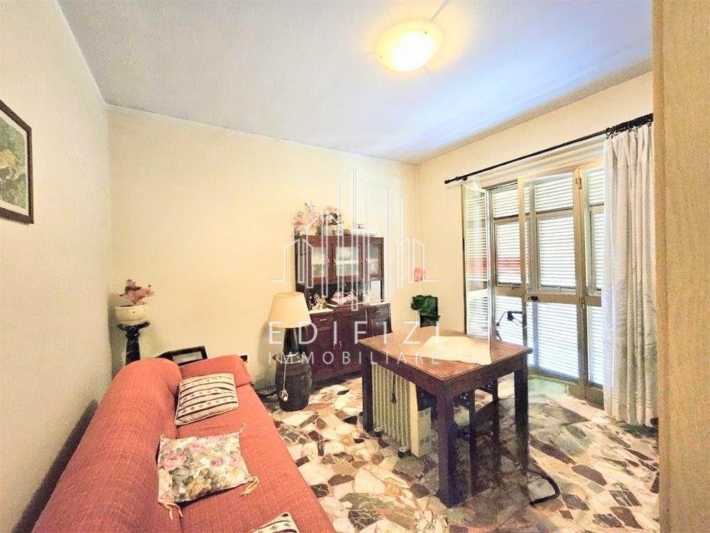 Casa indipendente con giardino, Massa marina di