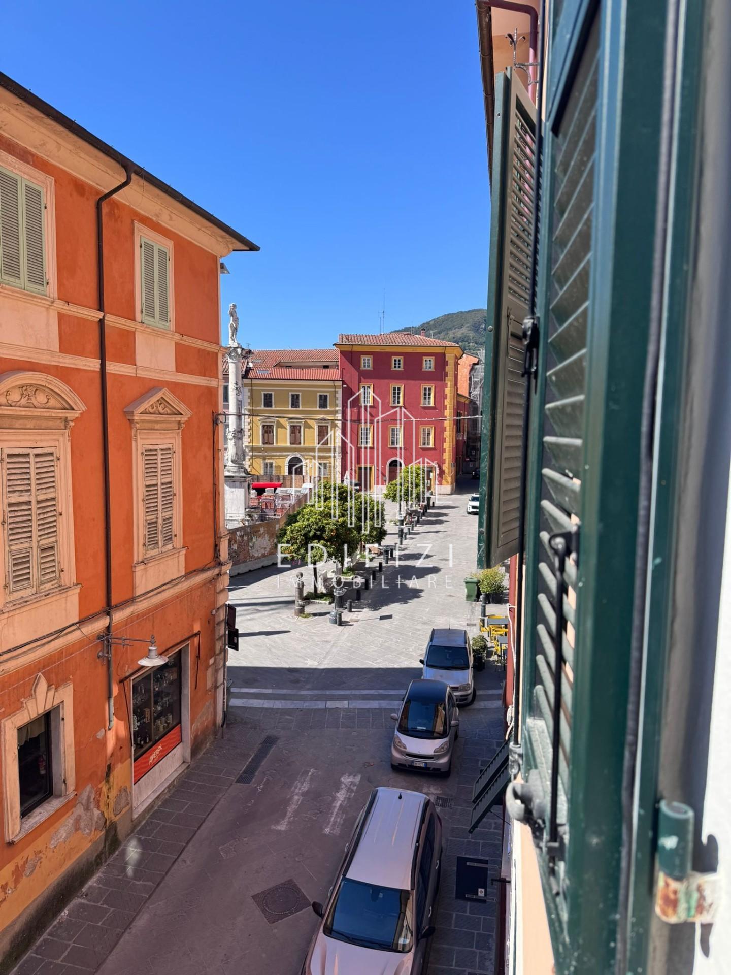 Quadrilocale in vendita a Massa