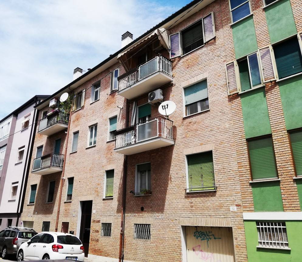 Appartamento con box, Ferrara fuori mura