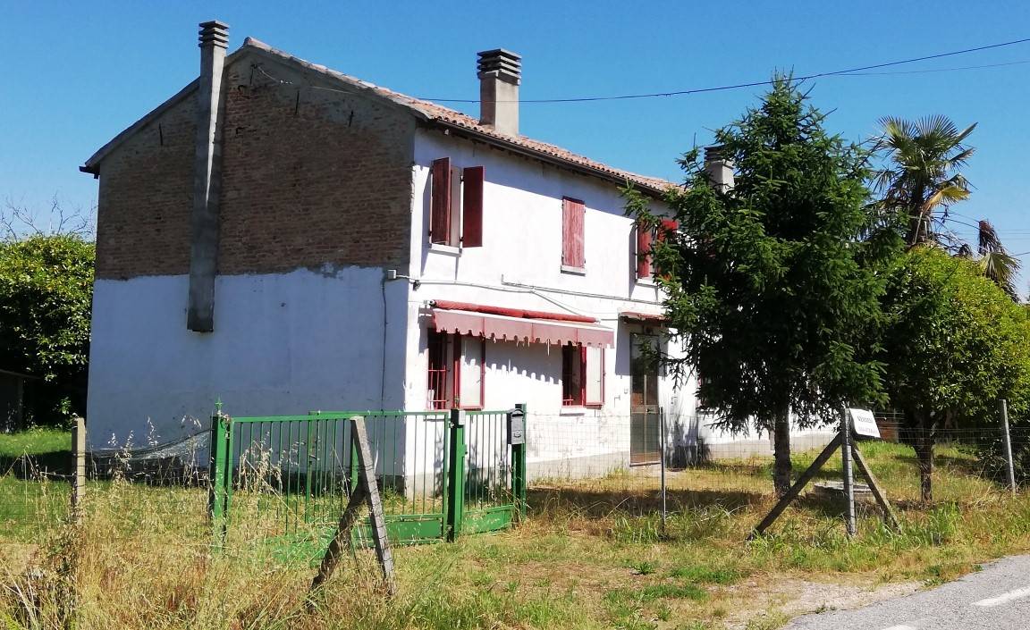 Casa indipendente da ristrutturare, Ferrara albarea