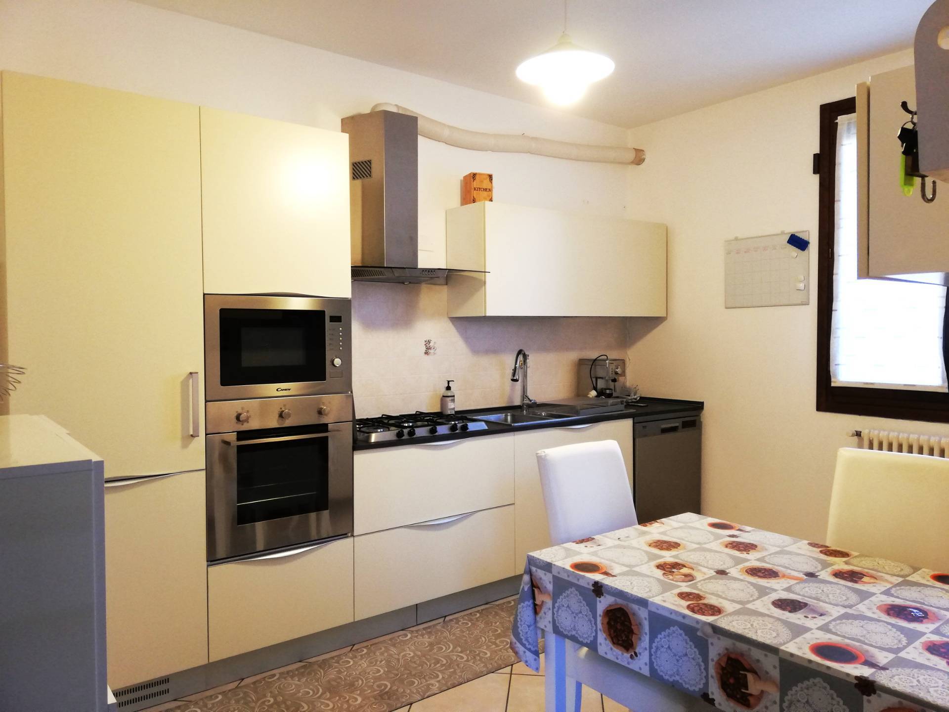 Villette a schiera in affitto a Ferrara, Via Bologna