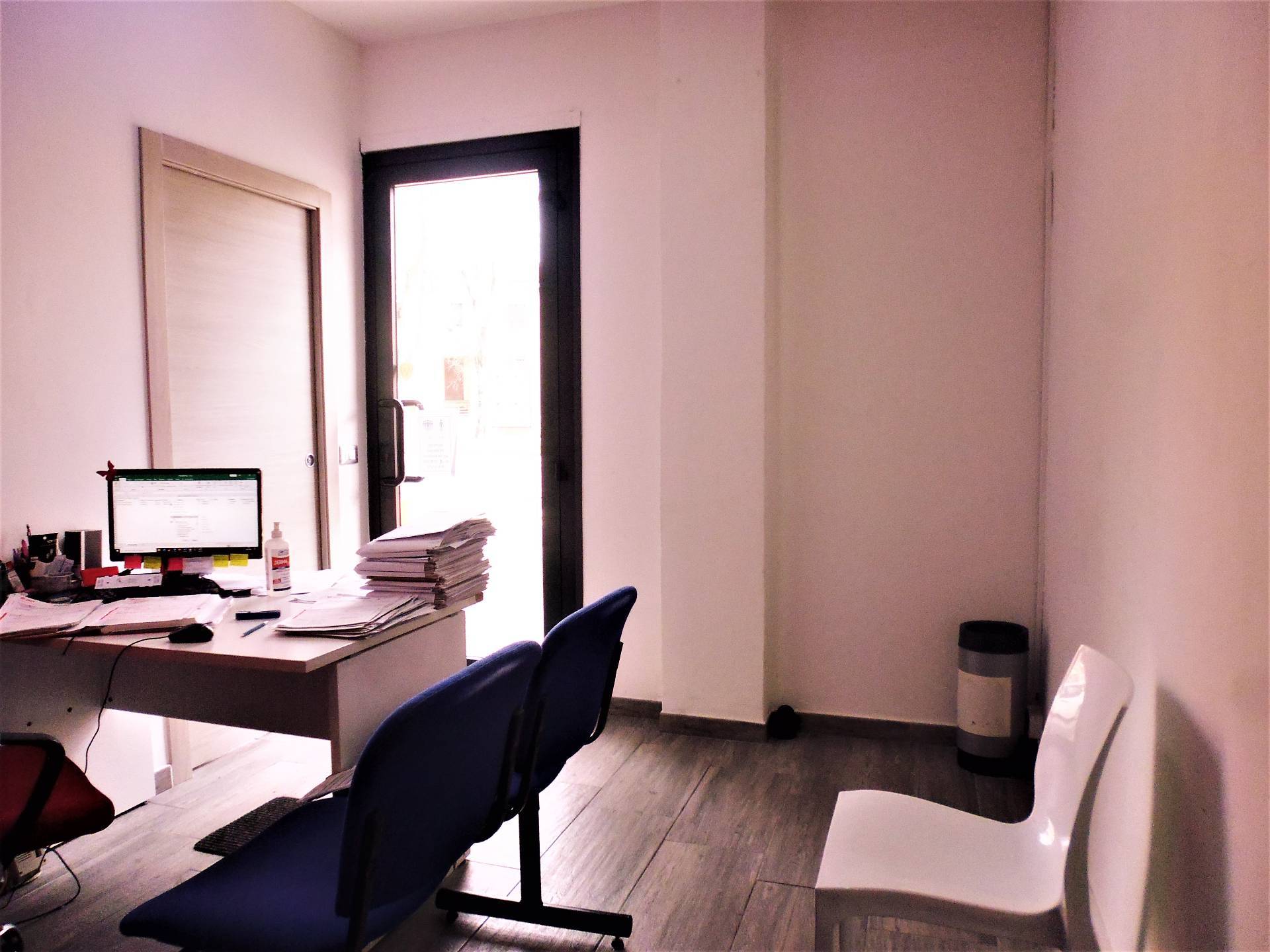 negozio in vendita a Ferrara, Entro Mura