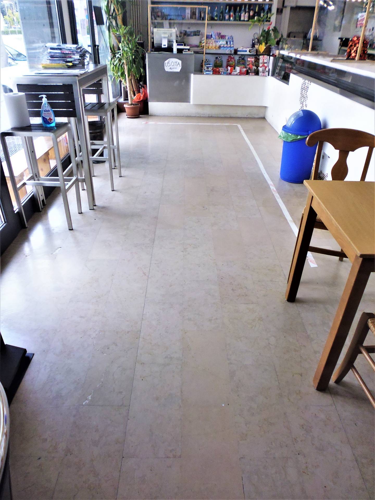 negozio in vendita a Ferrara, Via Bologna