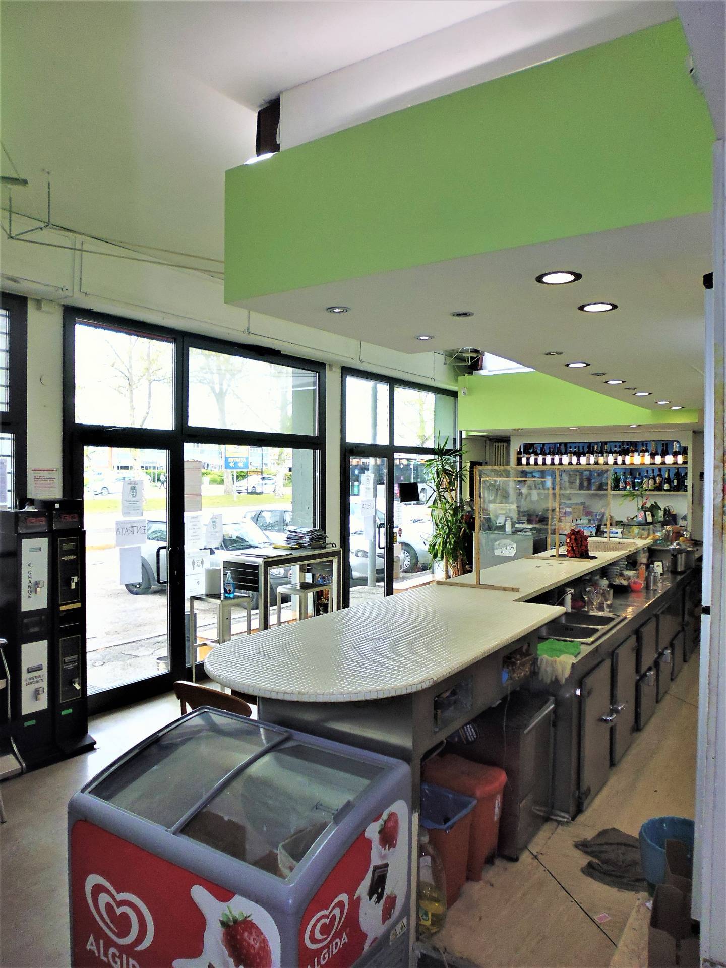 negozio in vendita a Ferrara, Via Bologna