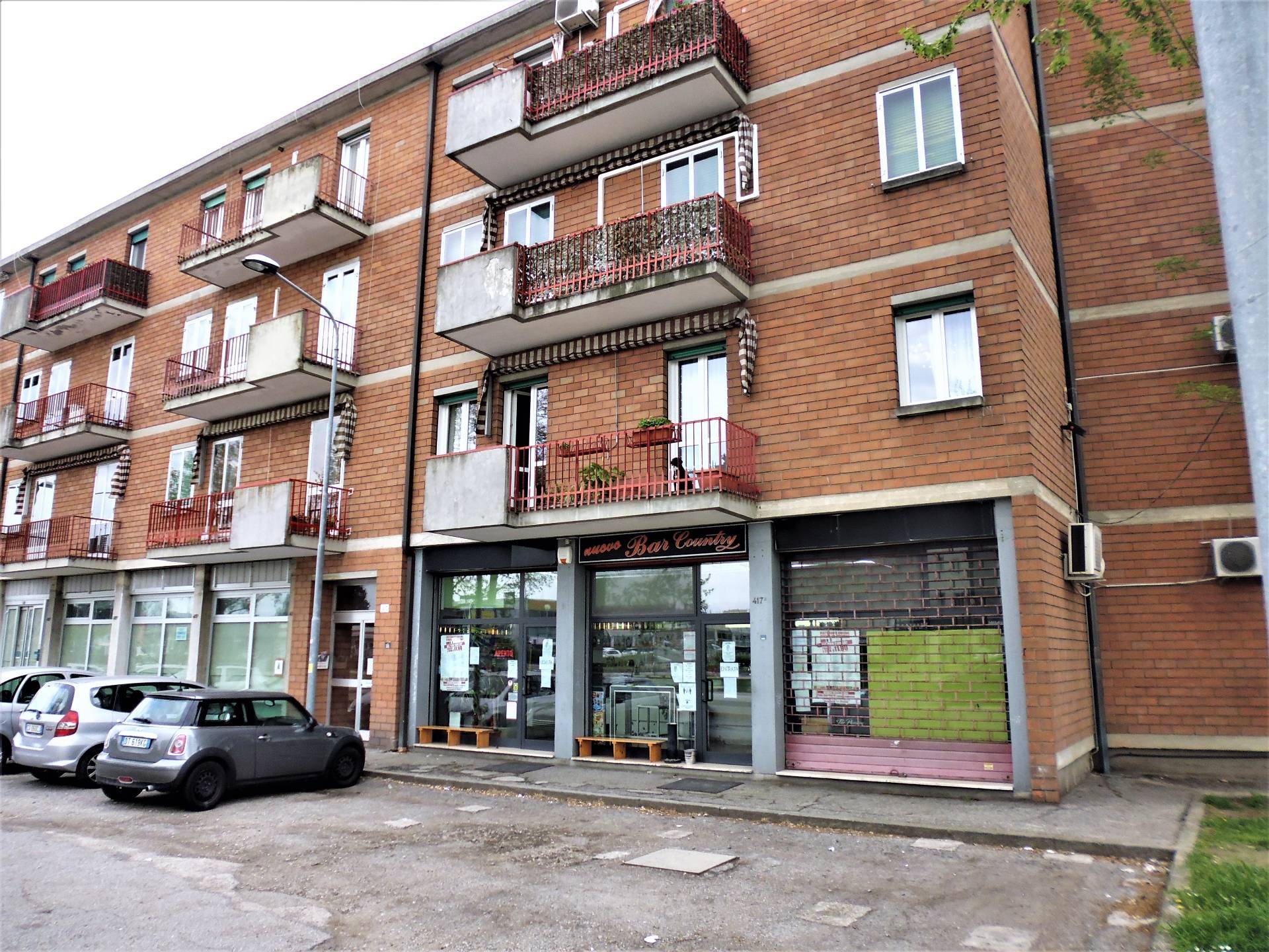 negozio in vendita a Ferrara, Via Bologna