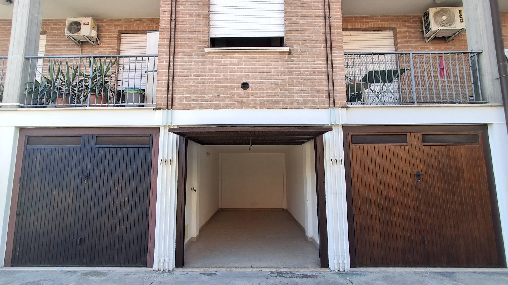 Box o garage in affitto a Ferrara, Quacchio