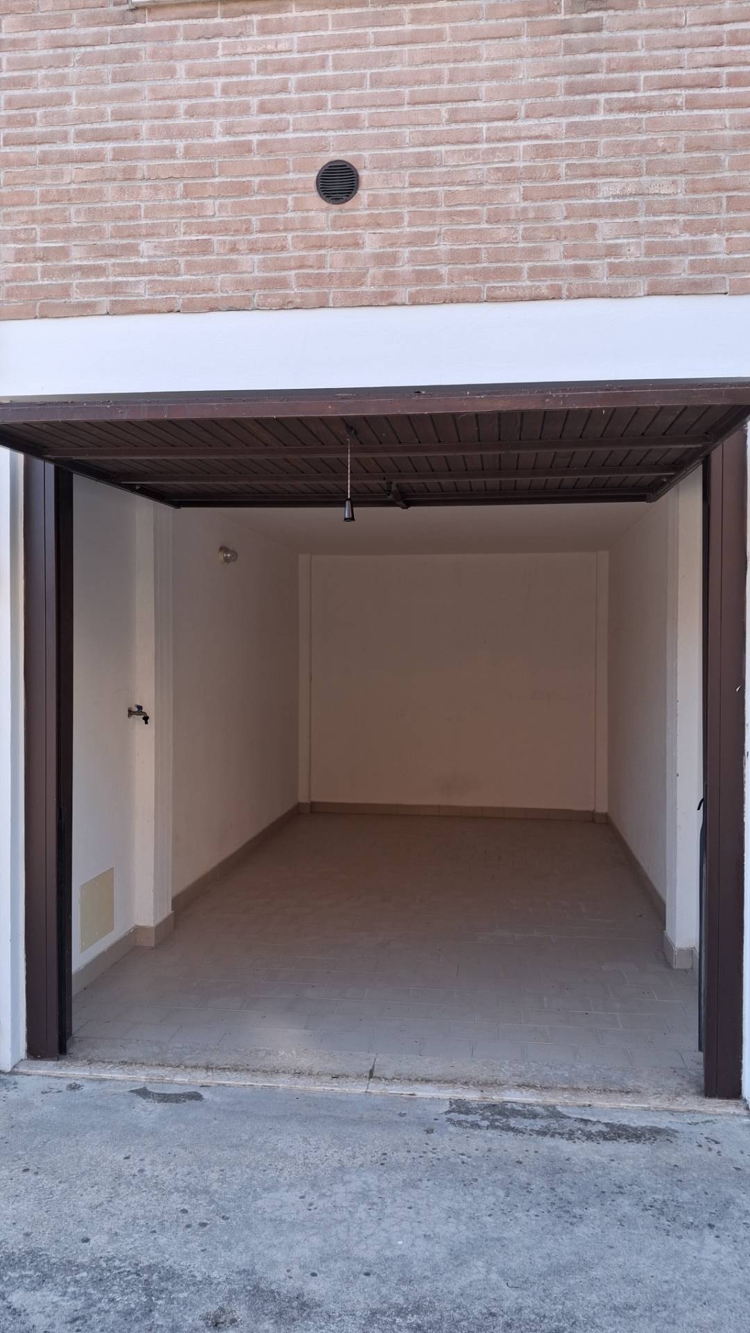 Box o garage in affitto a Ferrara, Quacchio