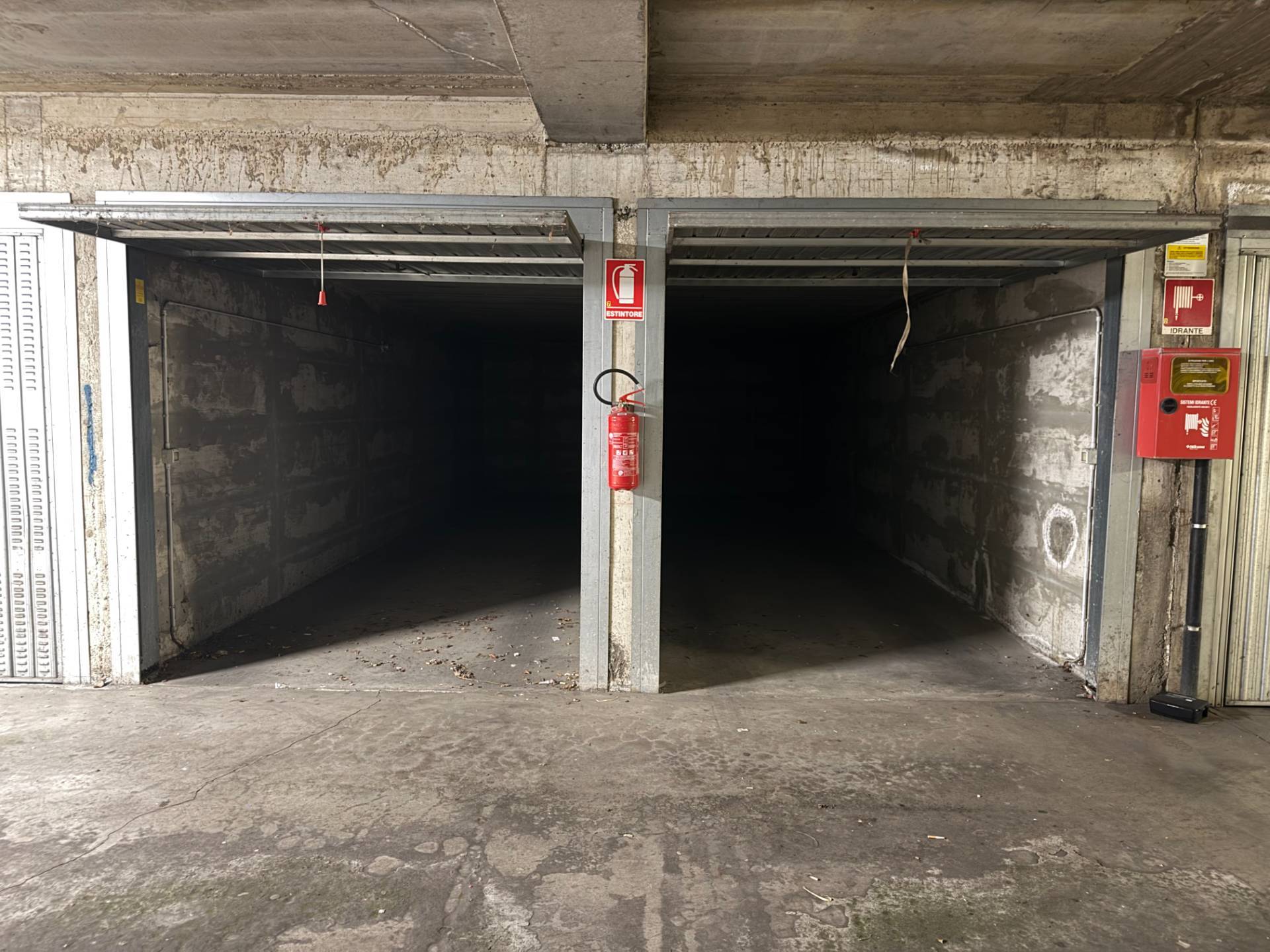 Box o garage in affitto a Senago