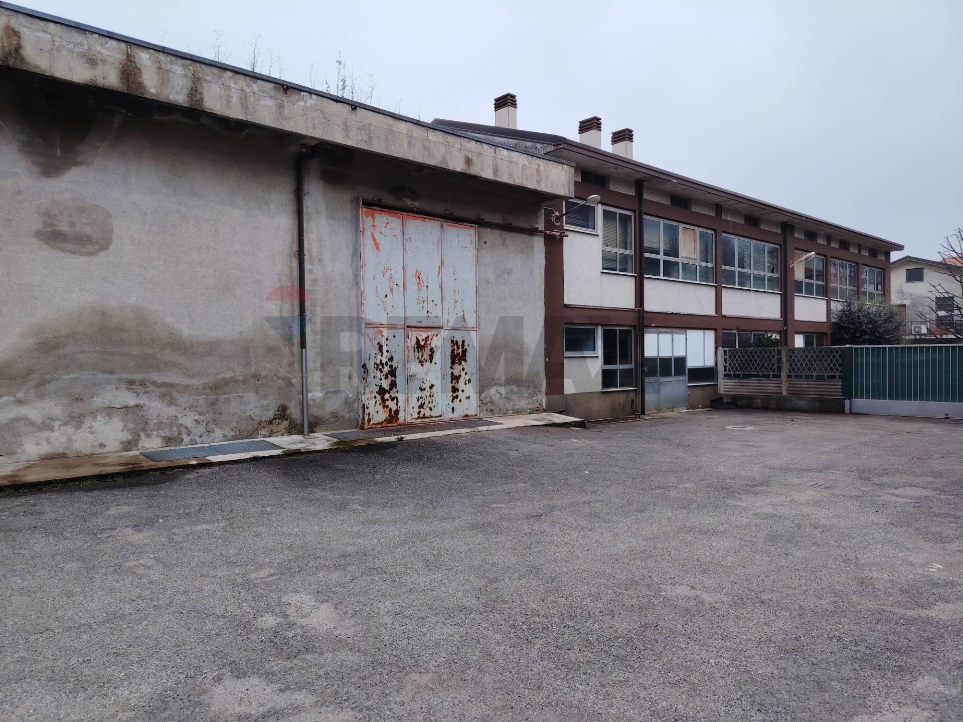 Capannone Industriale in vendita a Turate