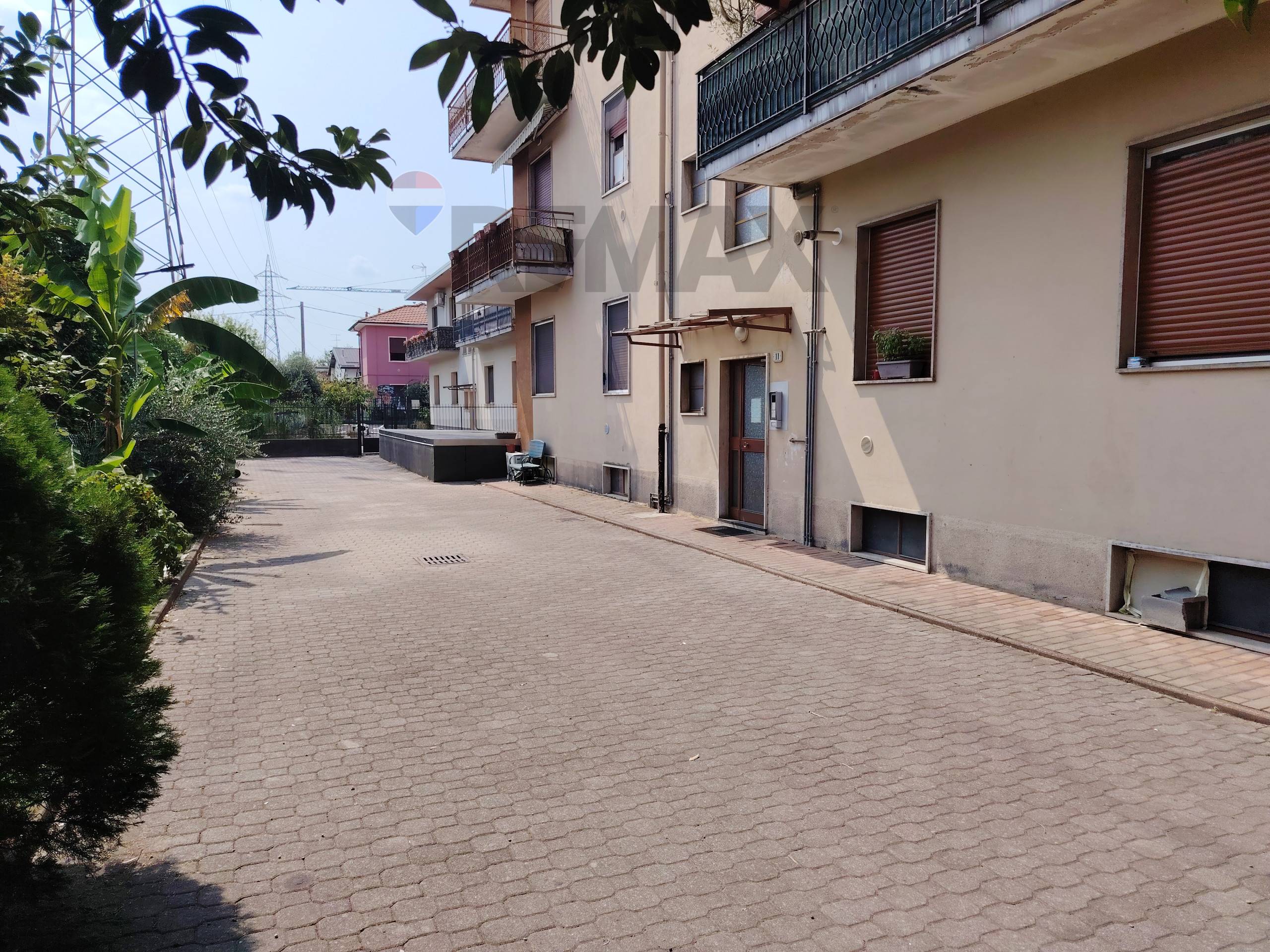 Appartamento in vendita a Gallarate, Cedrate