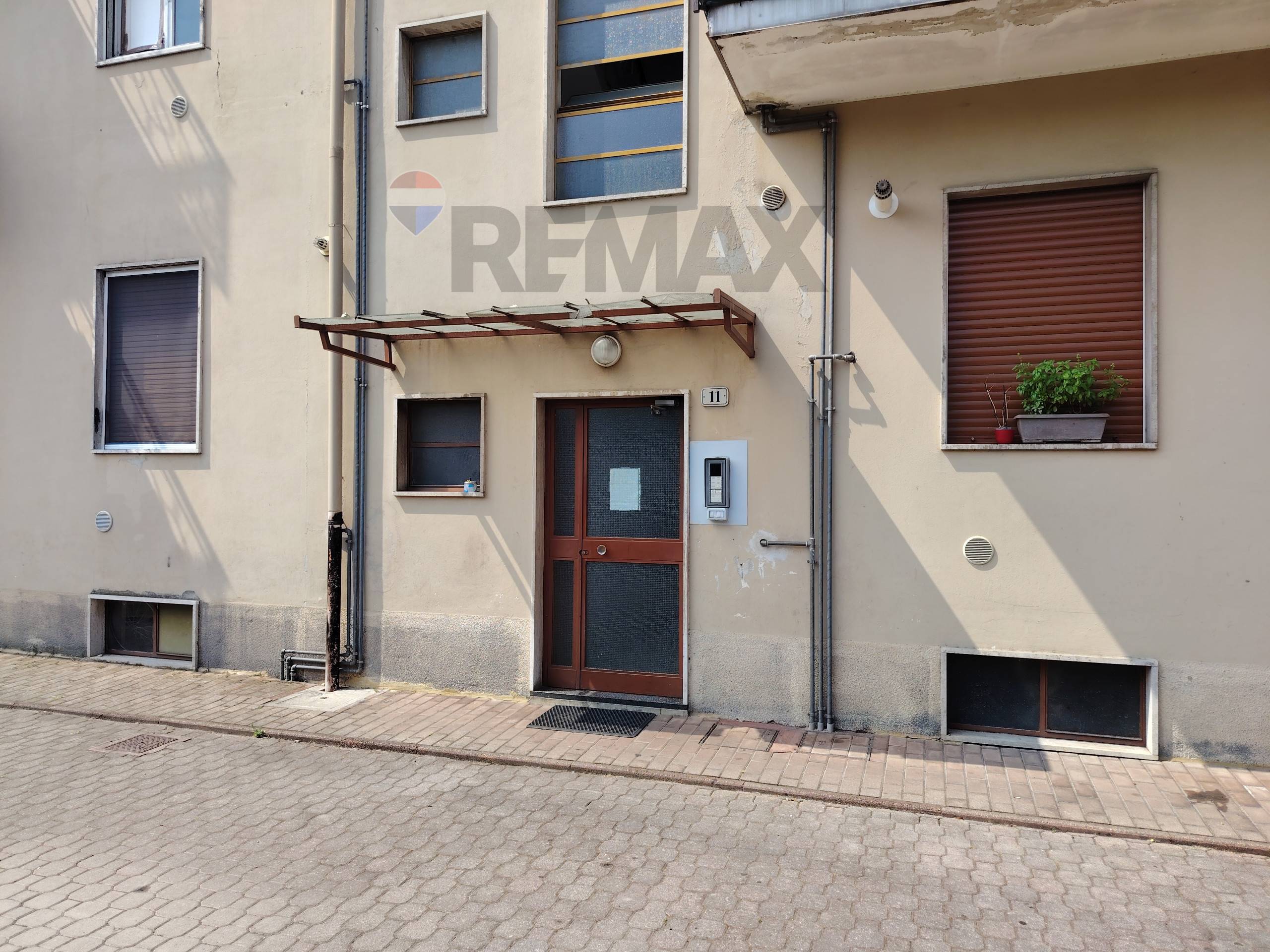 Appartamento in vendita a Gallarate, Cedrate