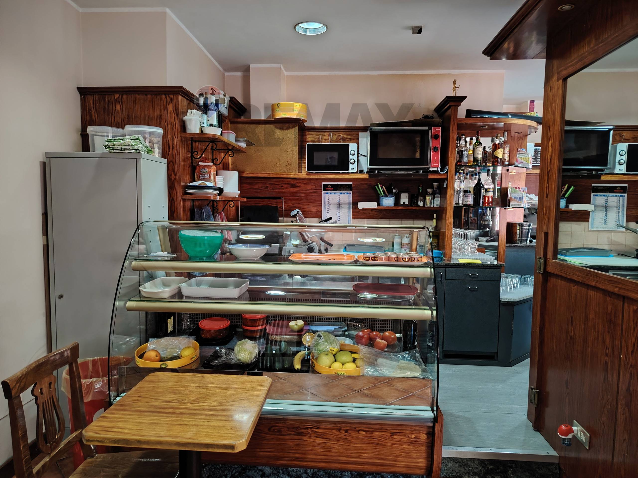 Bar in vendita a Milano, Niguarda