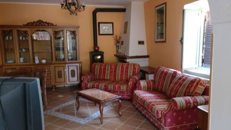 appartamento in vendita a Civitella Roveto