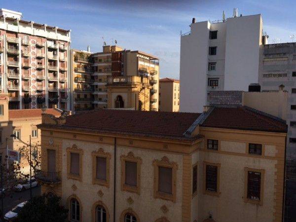 Appartamento con terrazzo, Palermo libert