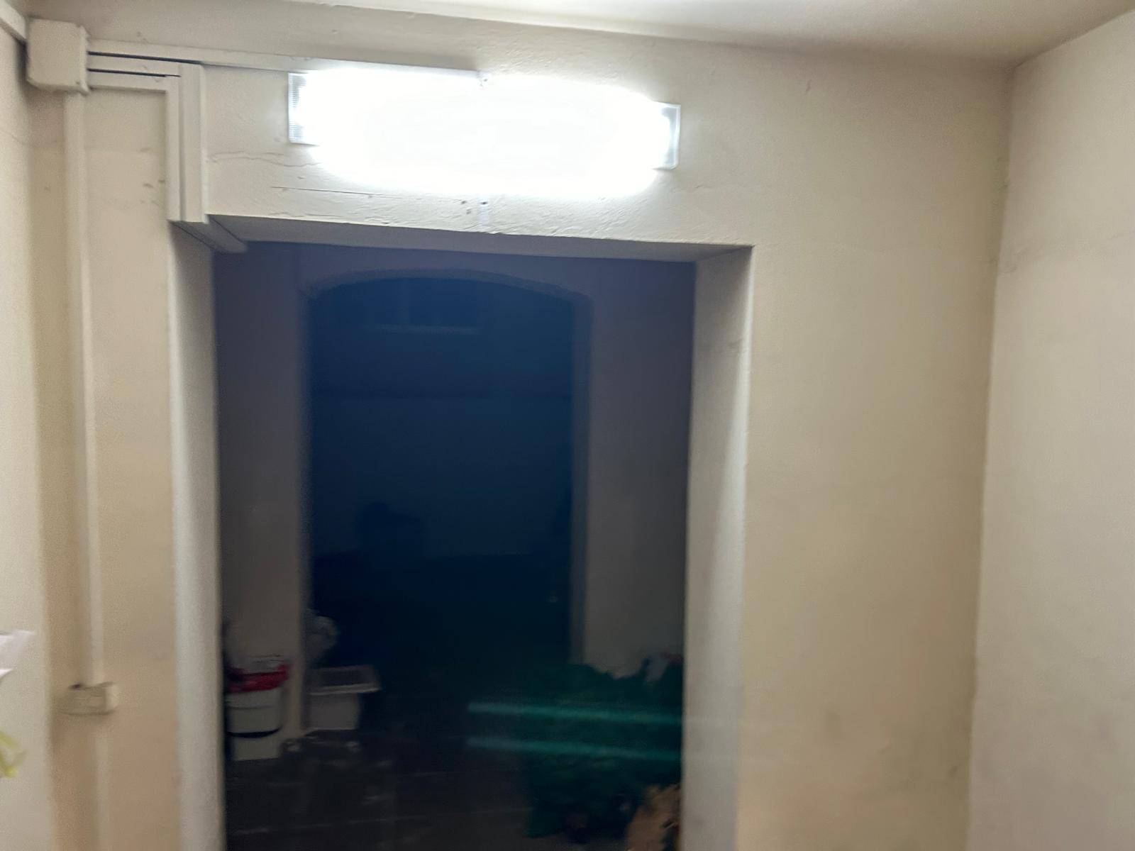 Locale commerciale in vendita a Palermo, Maqueda