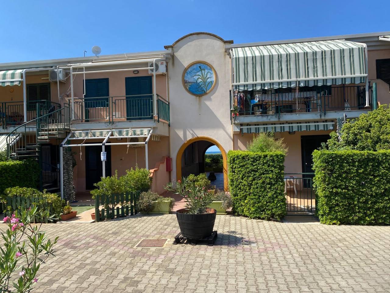 Villette a schiera in vendita a Campofelice di Roccella