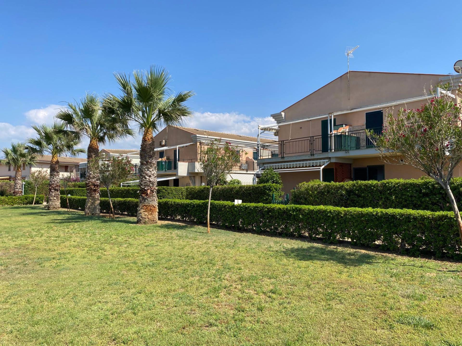 Villette a schiera in vendita a Campofelice di Roccella