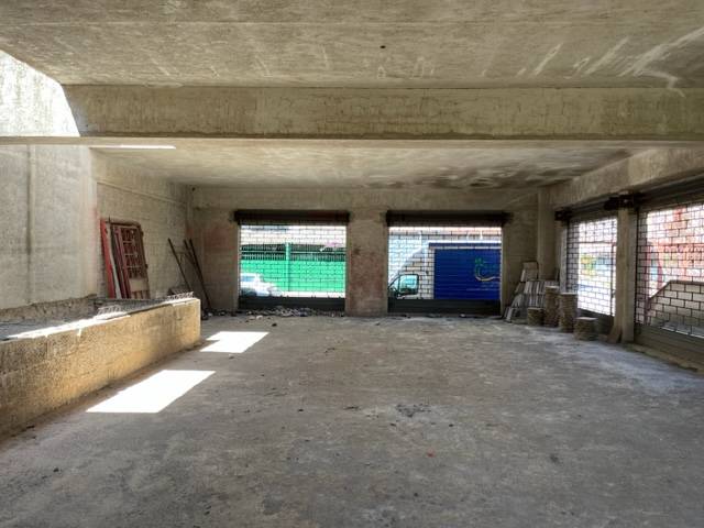 Locale commerciale in vendita a Palermo, Strasburgo