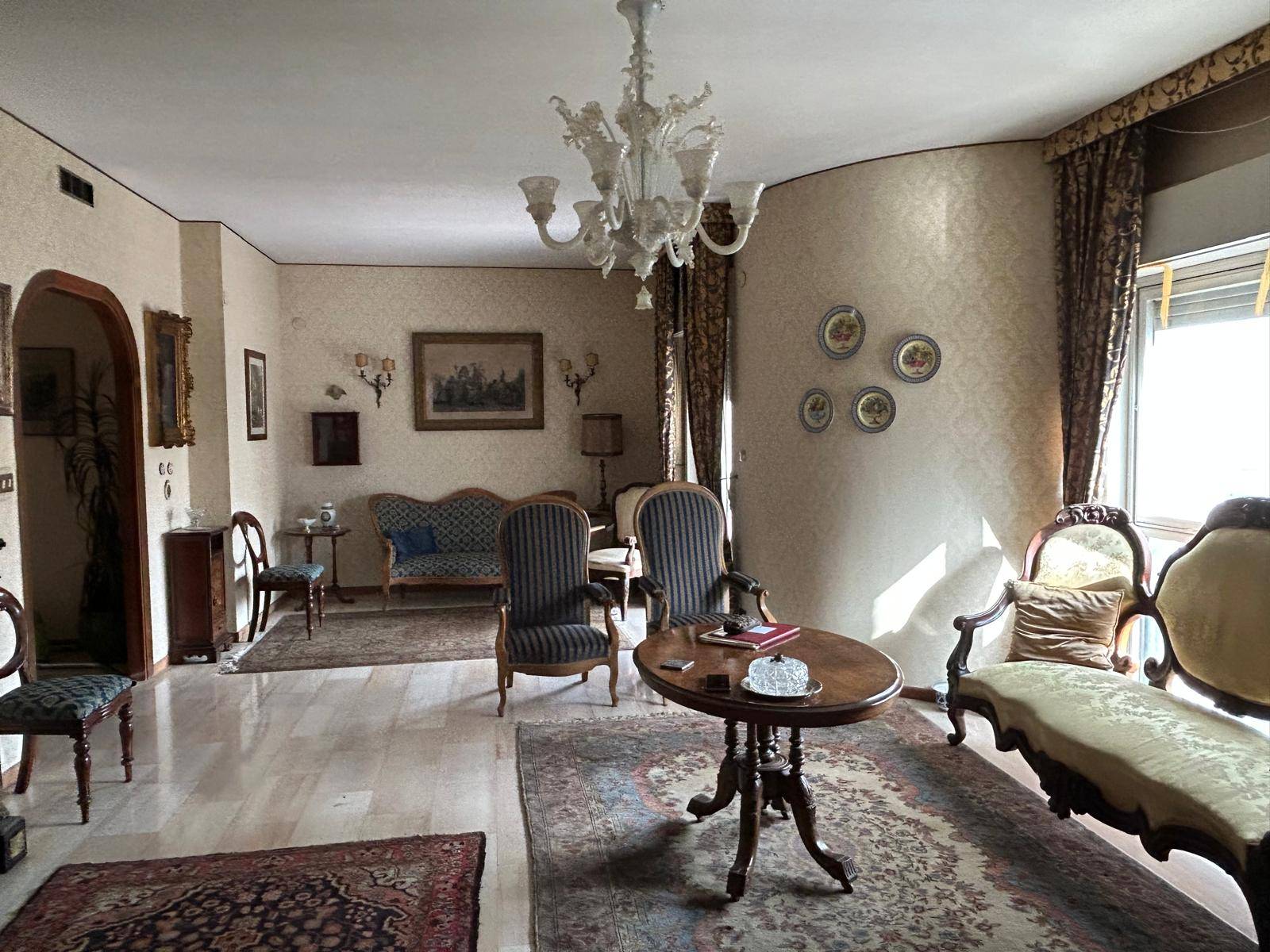 Appartamento in vendita a Palermo, Notarbartolo