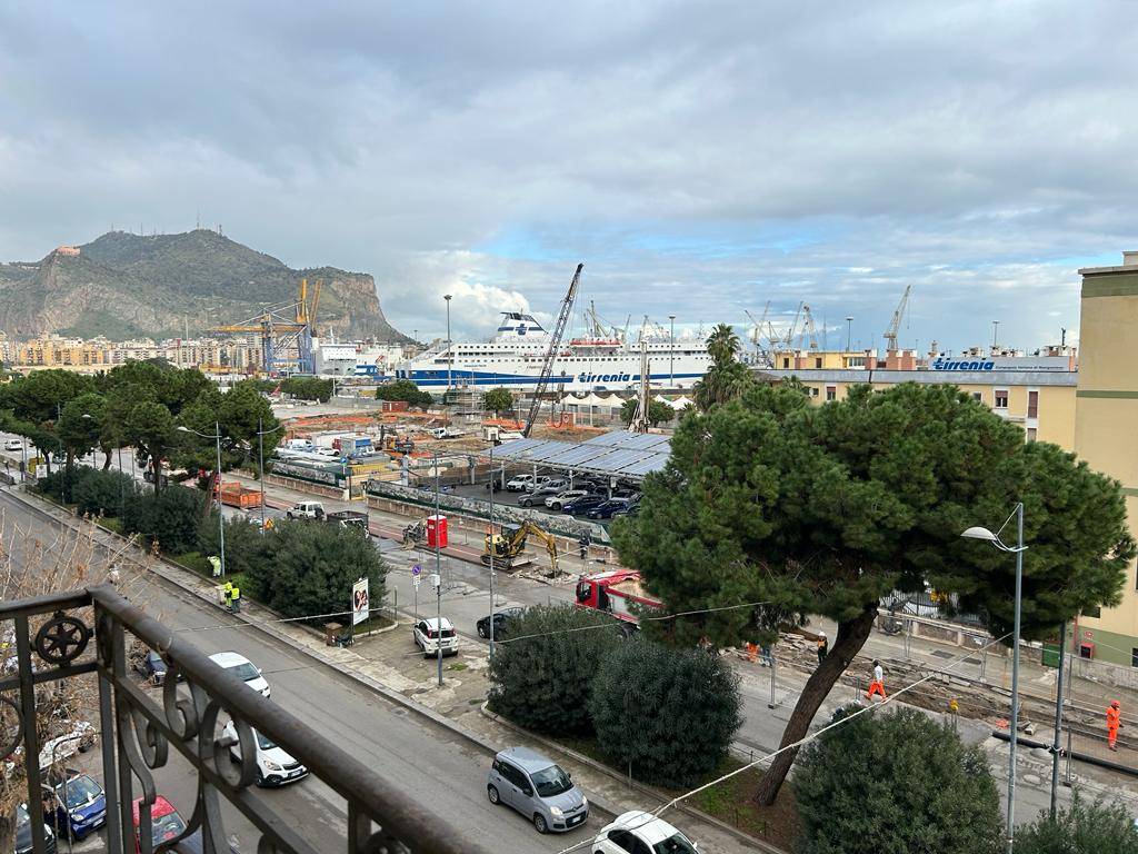 Studio/Ufficio in affitto a Palermo, Politeama