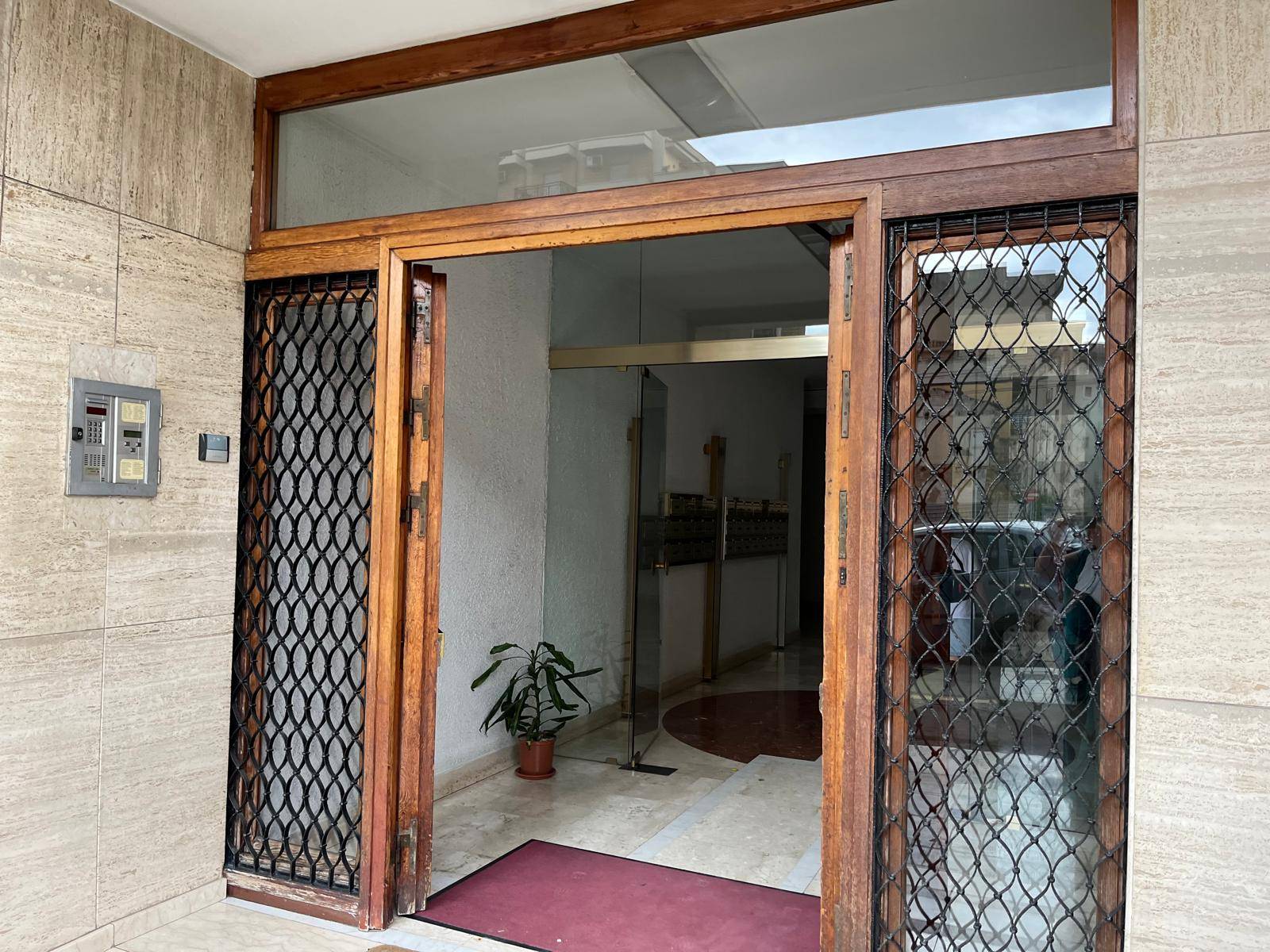 Studio/Ufficio in vendita a Palermo, Corso dei Mille