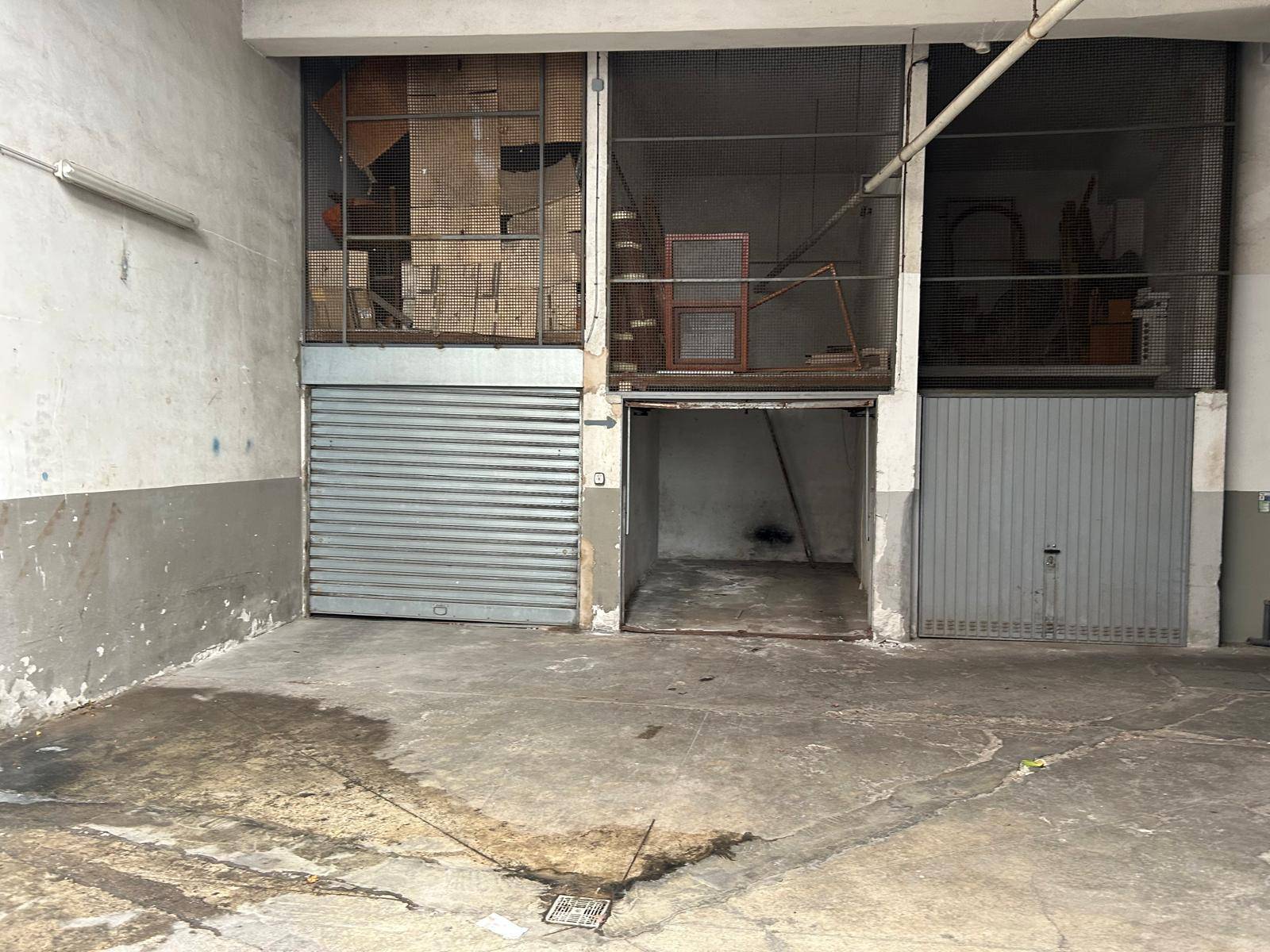 BOX GARAGE in vendita a Palermo, Libert