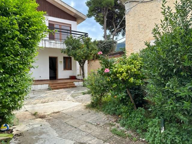 Villa in affitto a Palermo, Mondello