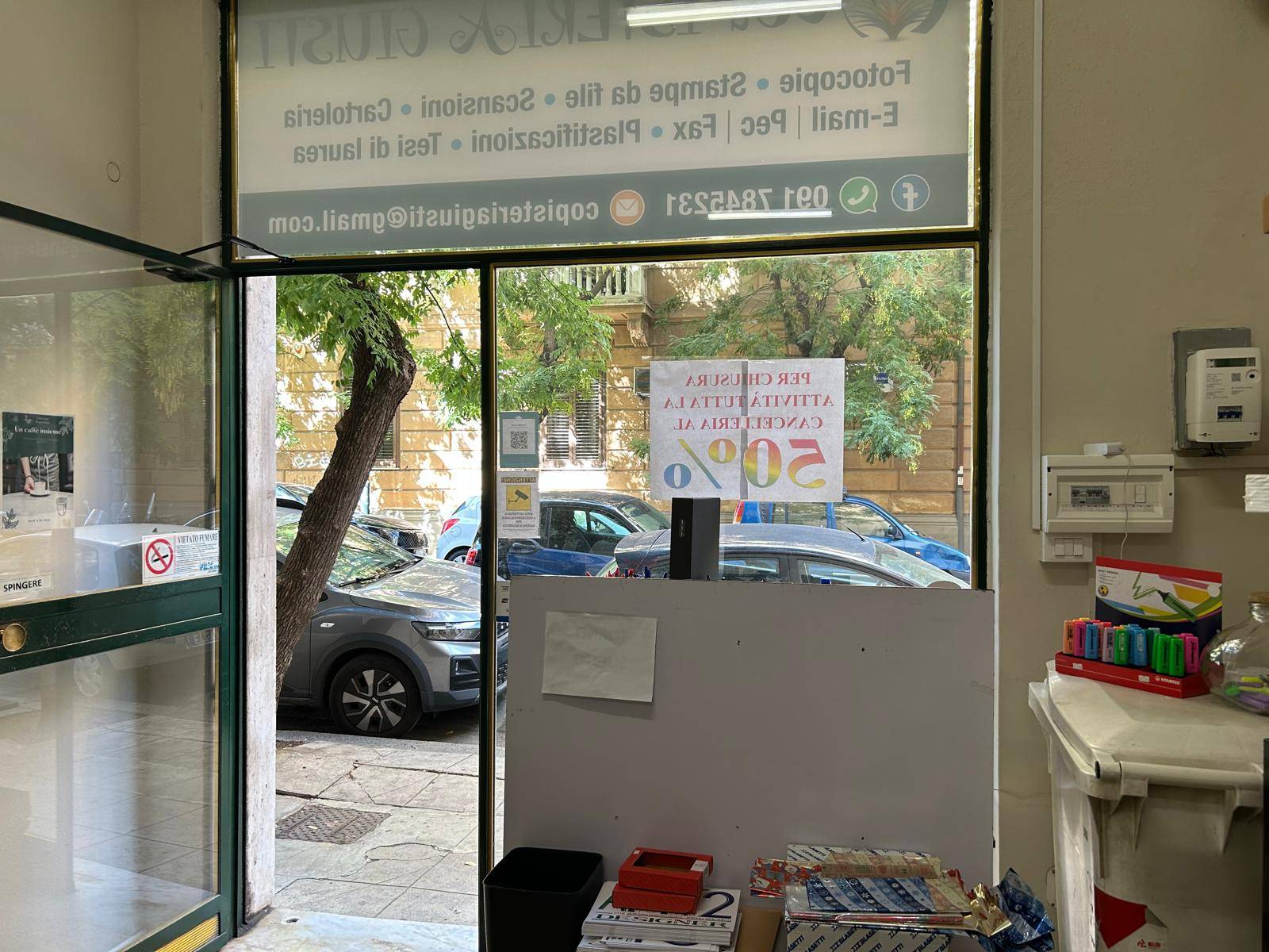 Locale commerciale in affitto a Palermo, Libert