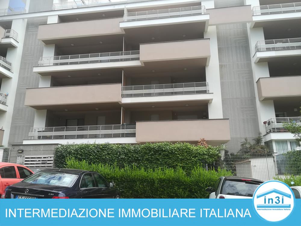 Appartamento con terrazzo in via nino manfredi, Fiumicino