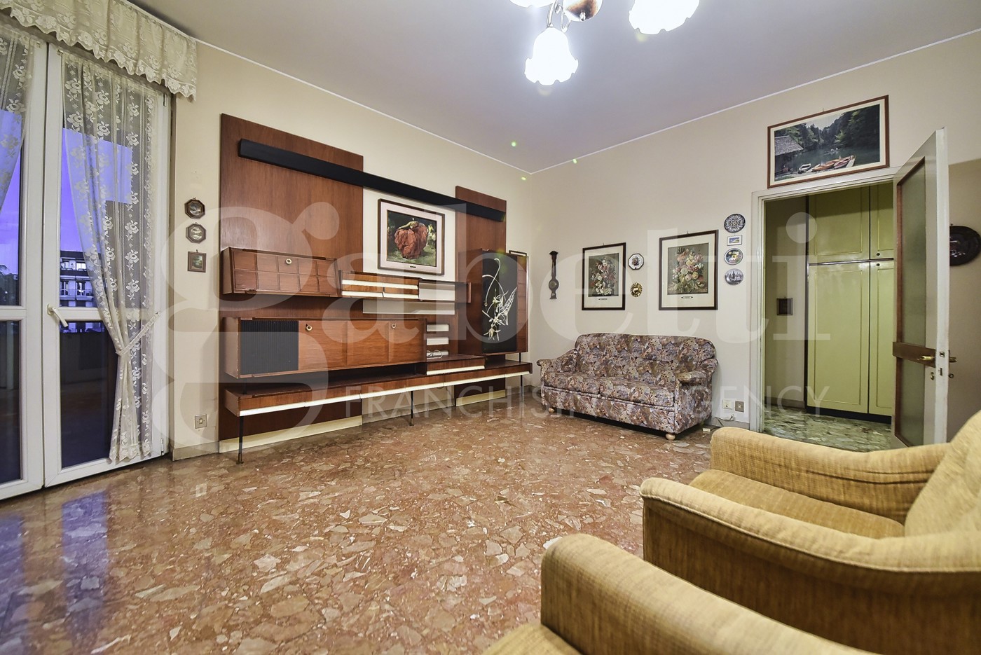 Trilocale da ristrutturare a Monza