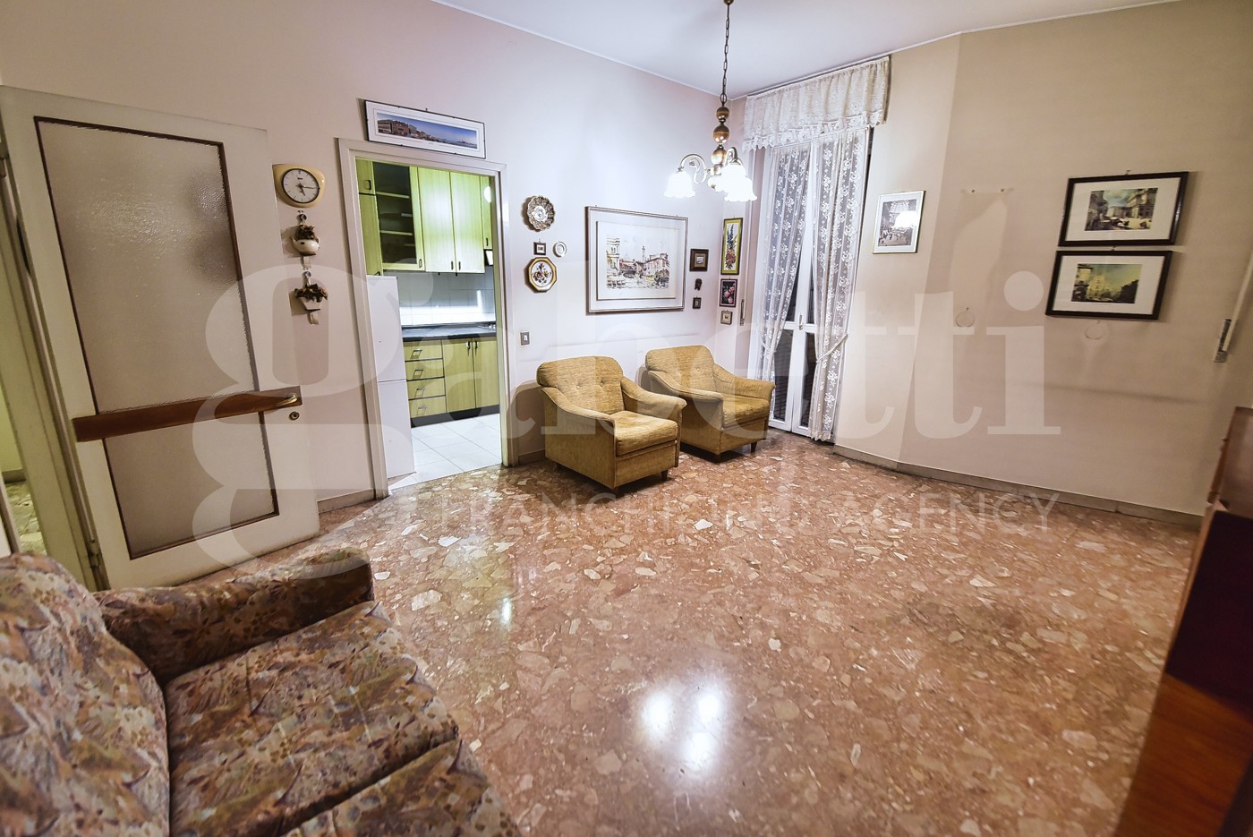 Trilocale da ristrutturare a Monza