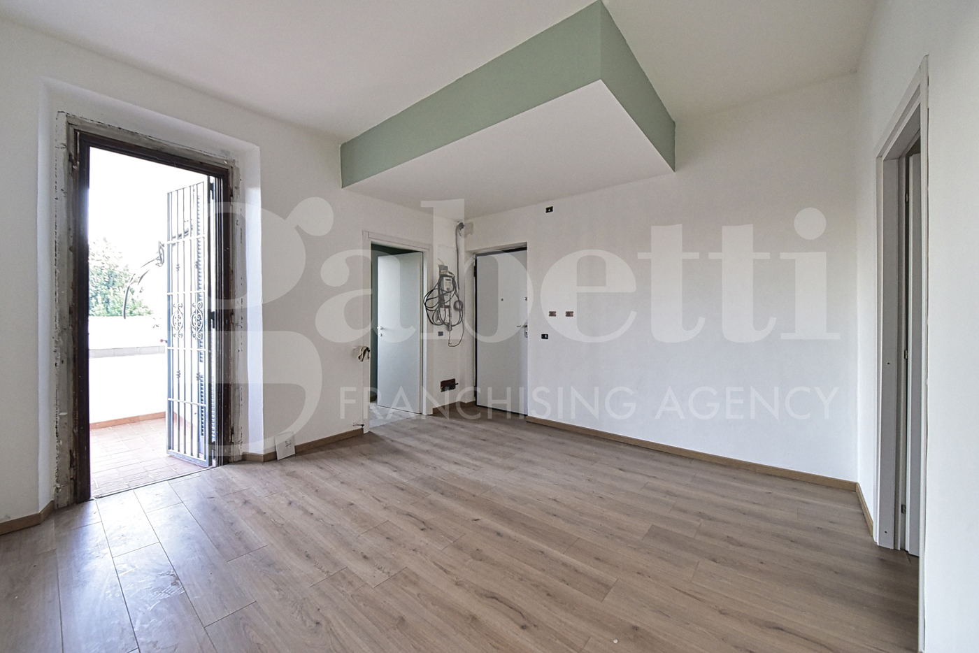 Trilocale ristrutturato a Monza