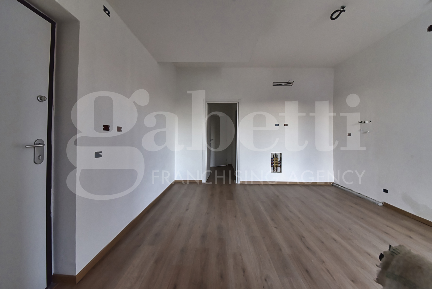 Trilocale ristrutturato a Monza