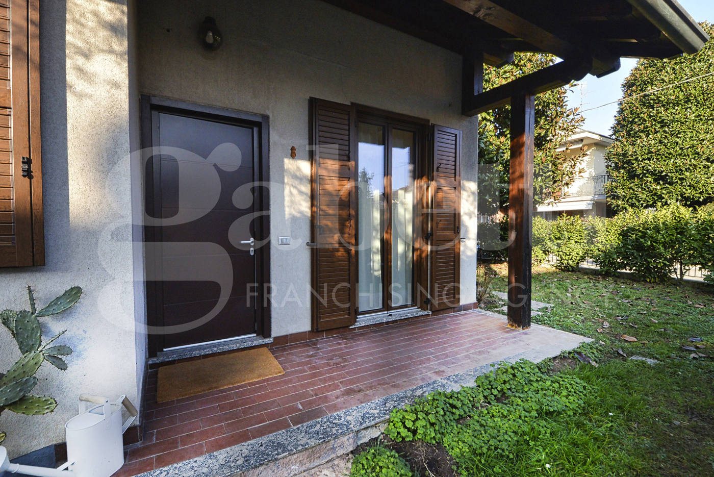 Villa con giardino a Biassono