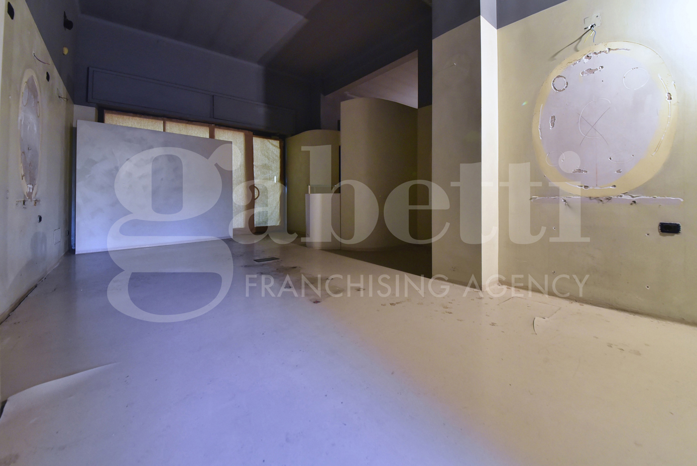 Negozio in vendita a Arcore