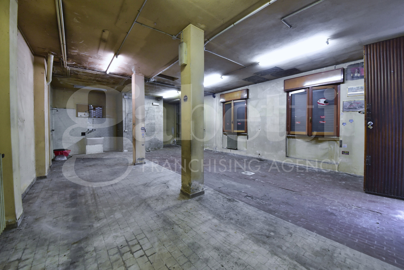 Negozio in vendita a Arcore