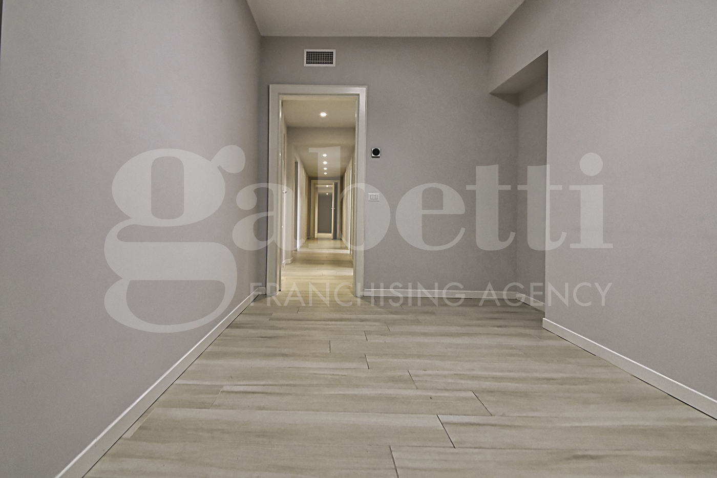 Ufficio ristrutturato a Monza