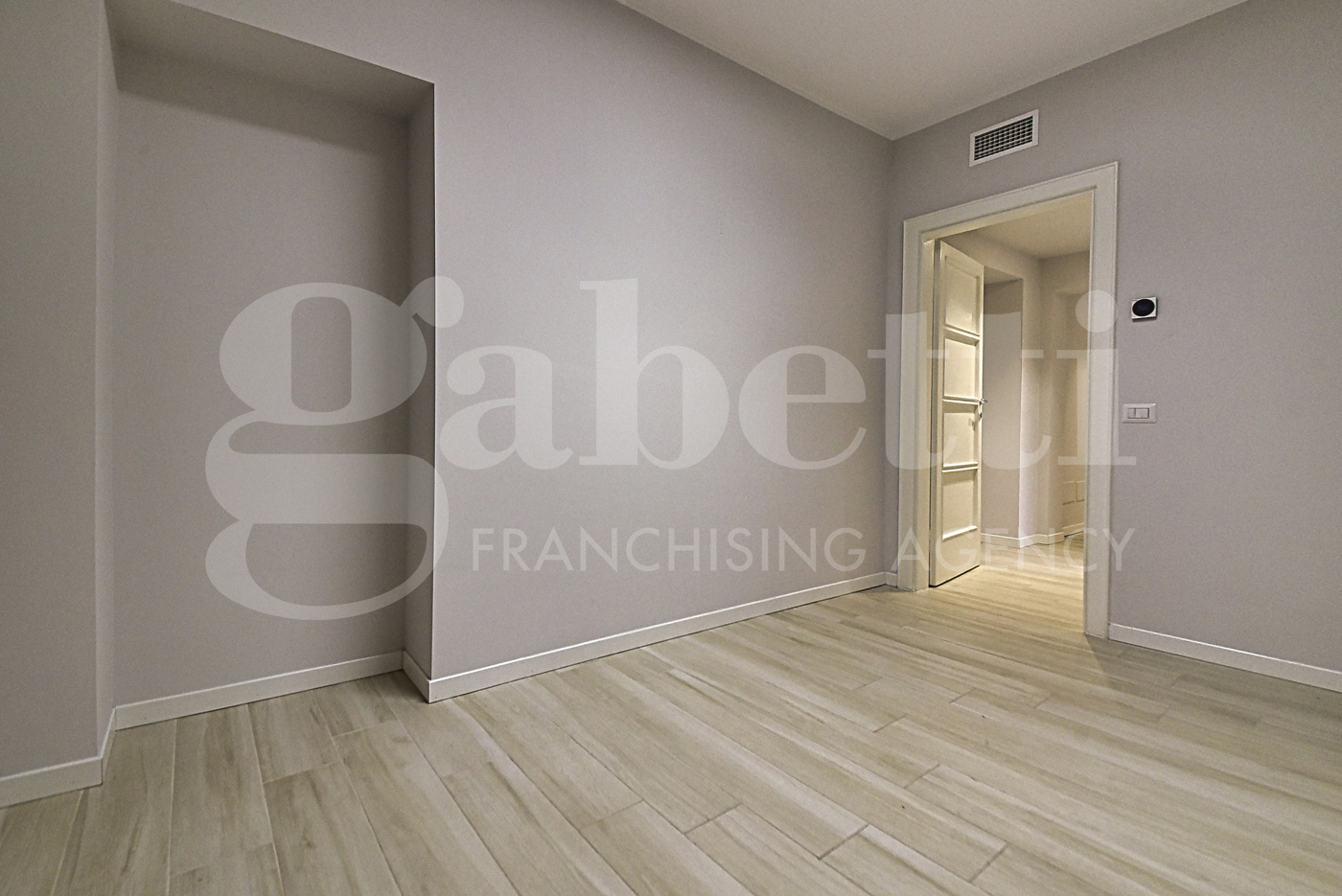 Ufficio ristrutturato a Monza