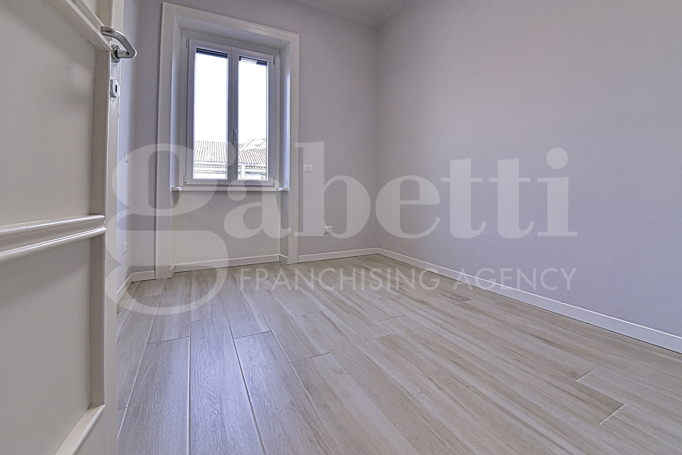 Ufficio ristrutturato a Monza