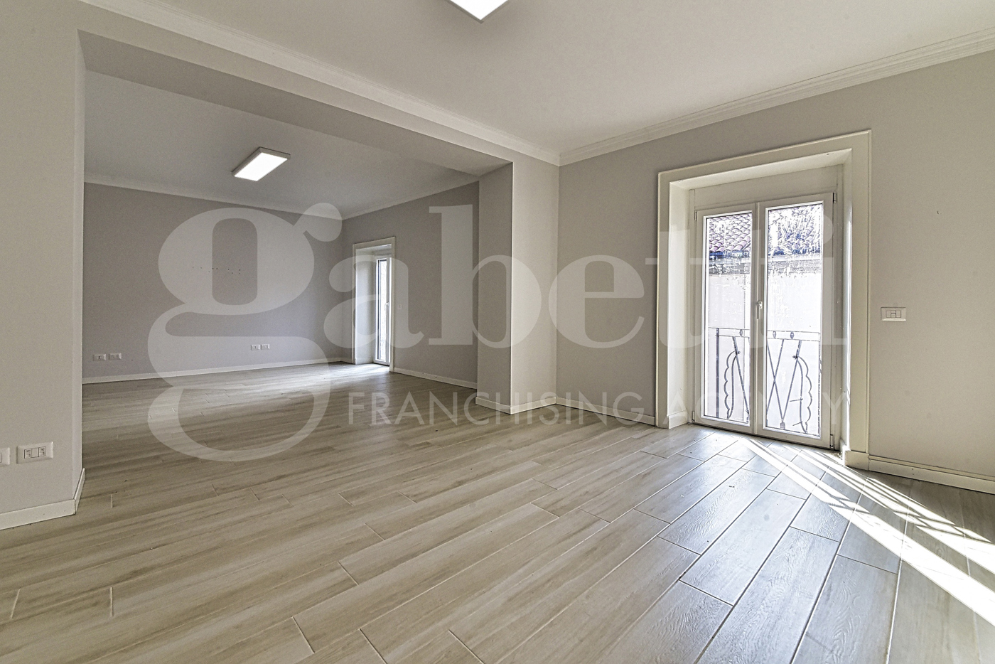 Ufficio ristrutturato a Monza