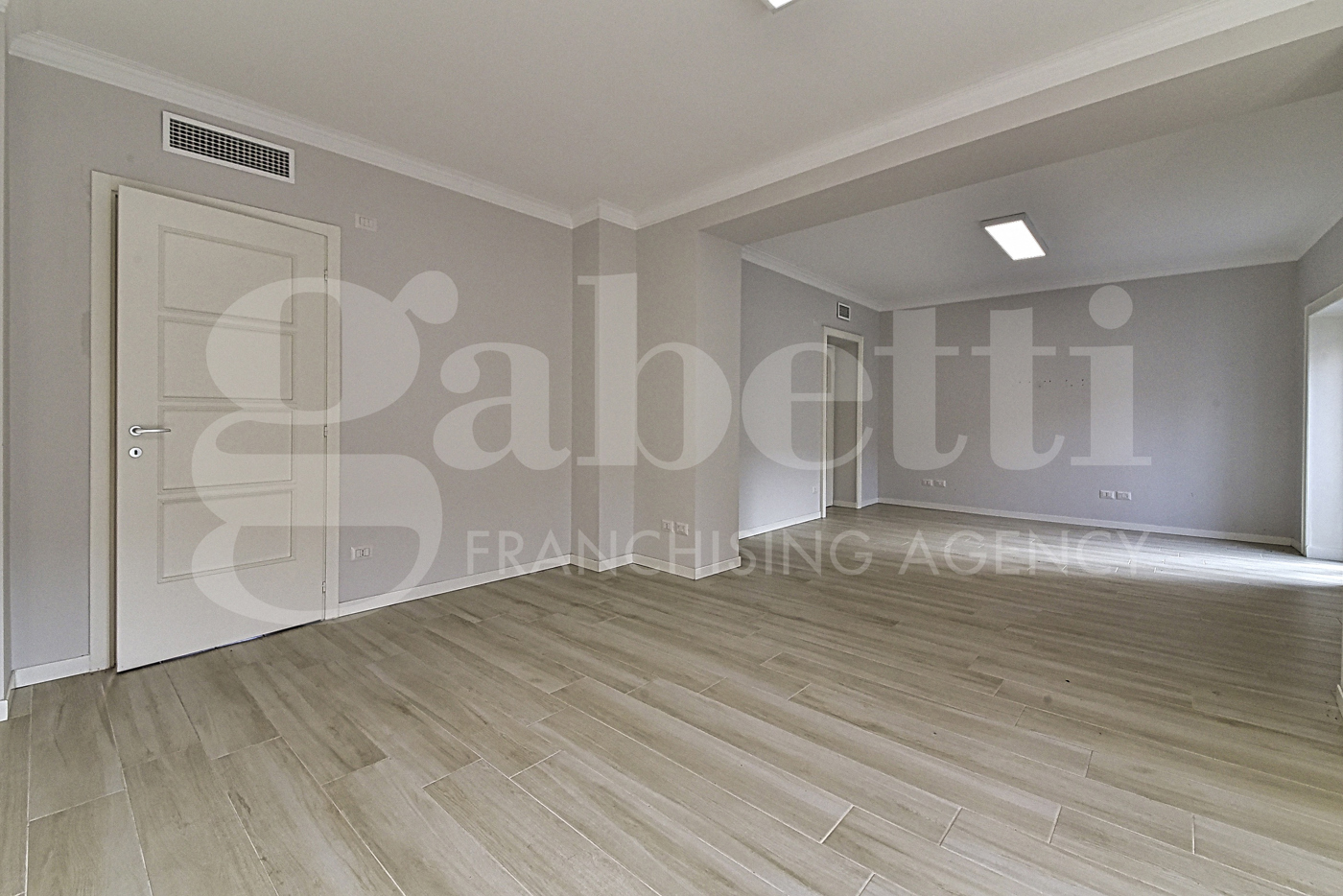 Ufficio ristrutturato a Monza