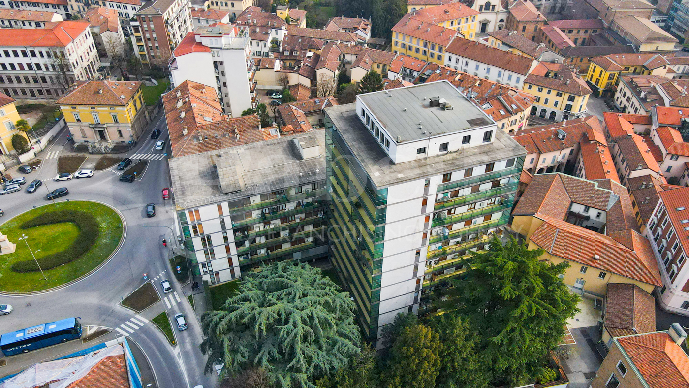 Ufficio in affitto a Monza