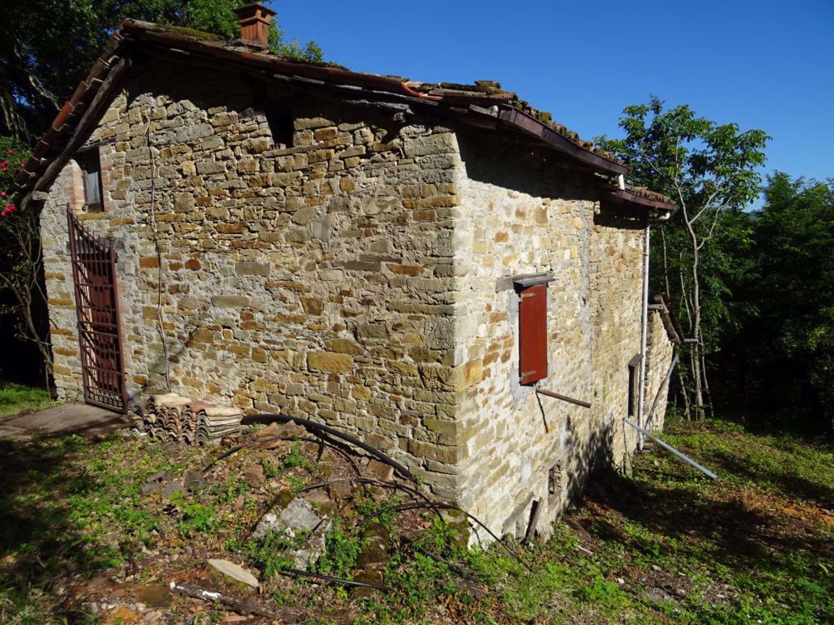 Rustico da ristrutturare a Montese