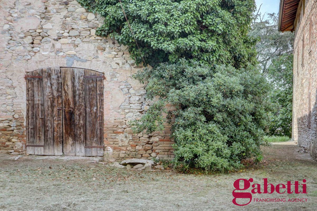 Rustico in vendita a Savignano sul Panaro
